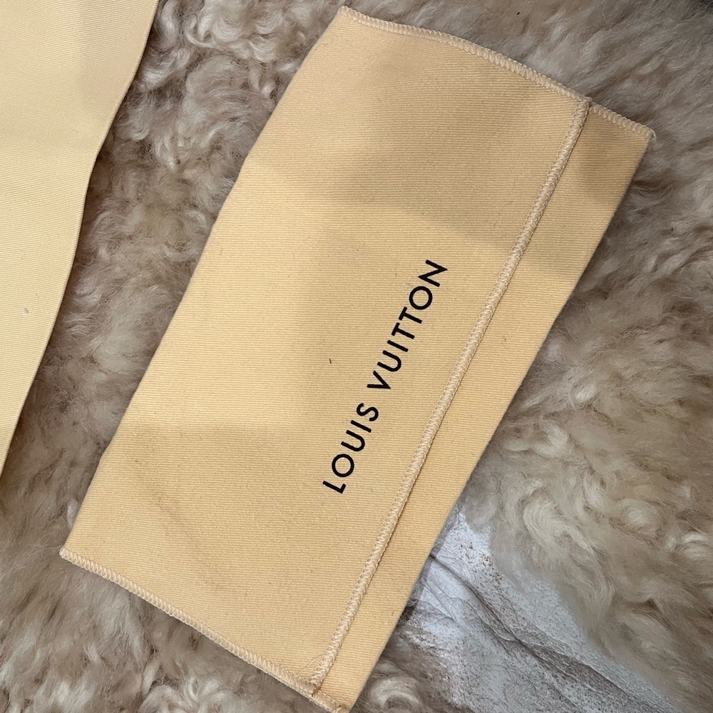 Louis Vuitton wallet dust bag